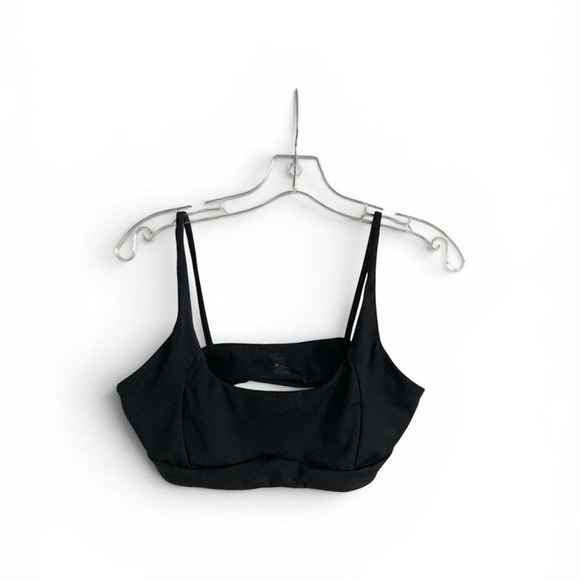 Pavoi Other - Pavoi black sports bra